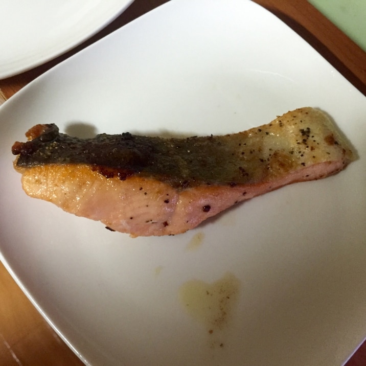 超簡単!家にある調味料で鮭のムニエル☆